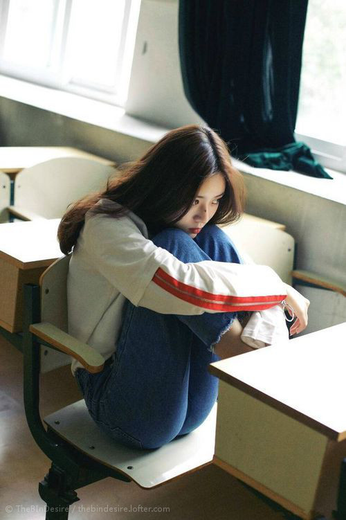 英超青训教练与一线教练接班机制对比分析，英超教练团队的构成