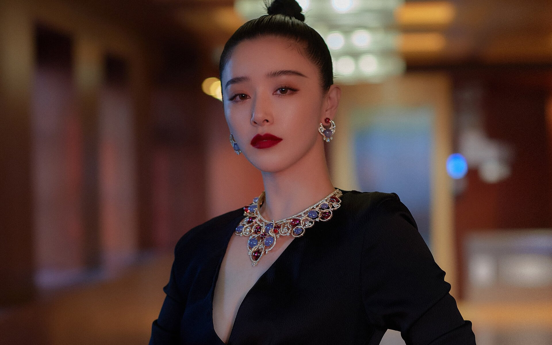 切尔西通过快速反击创造连续进球机会，切尔西谁进的球