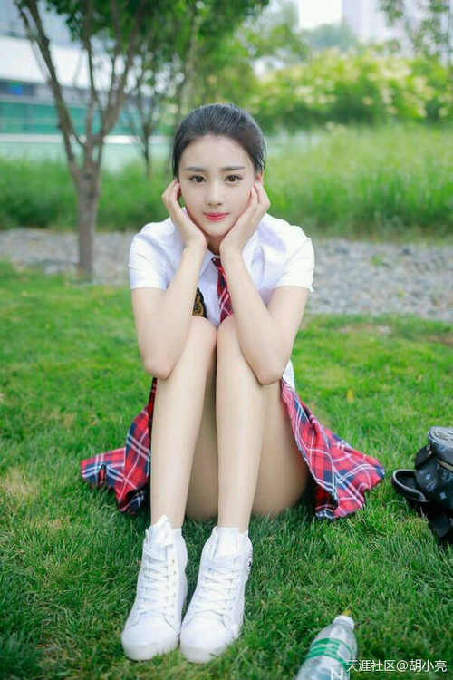 开云网页版-英超豪门竞争激烈，冠军悬念升级